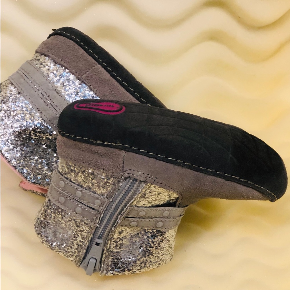 Stride Rite - Picture 2 of 8